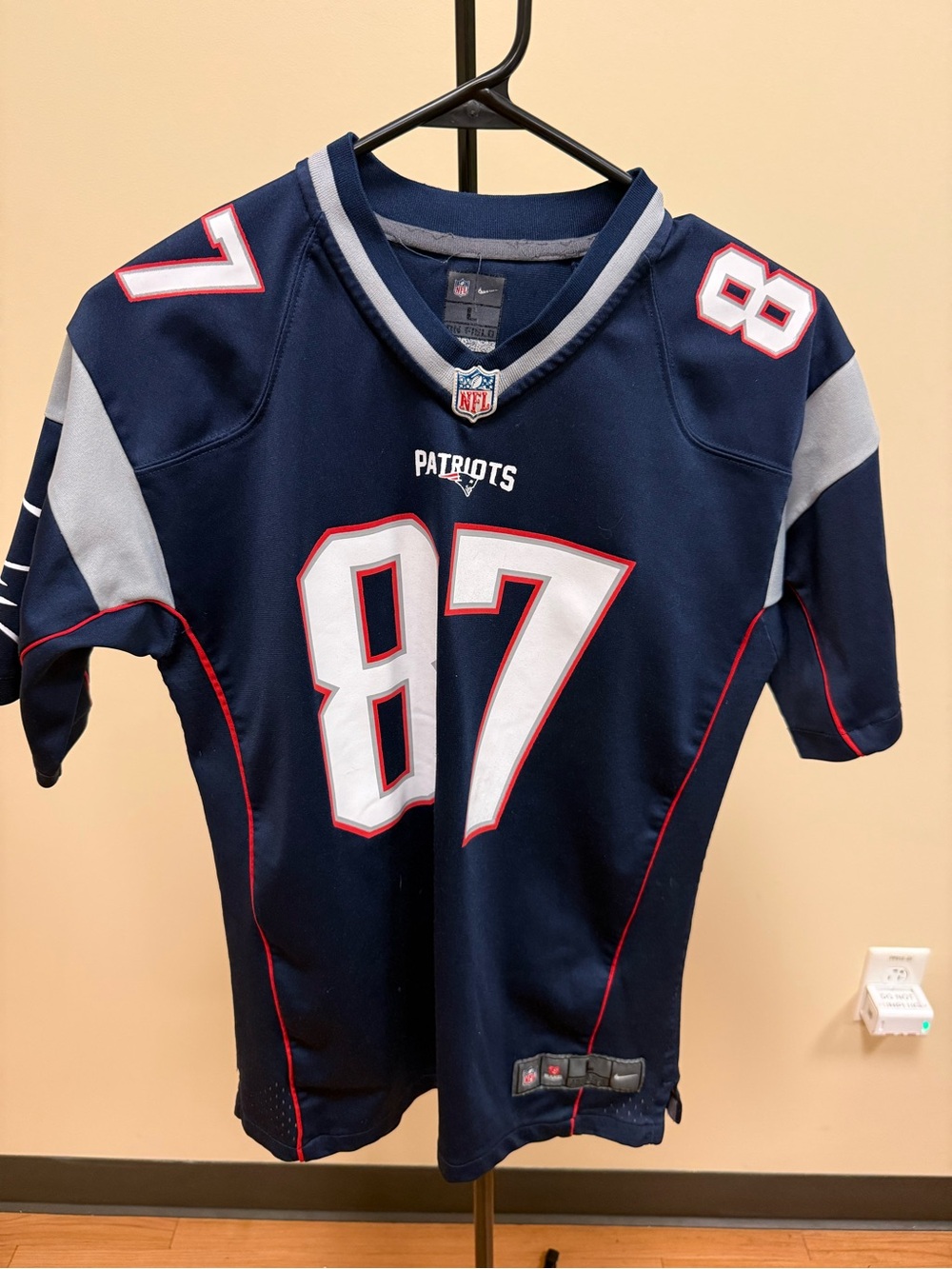 Nike + NFL New England Patriots/Rob Gronkowski Jersey - Youth Large 14/16